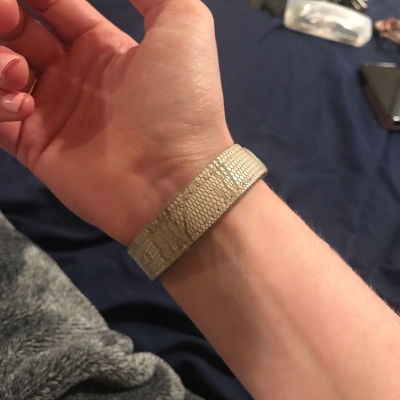 BCBG bracelet - Picture 2 of 3